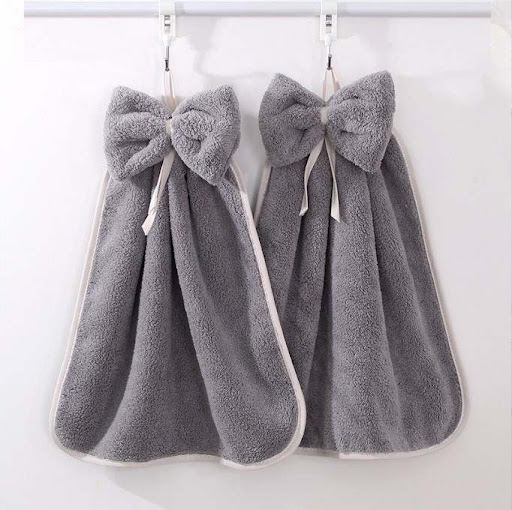 Bow Towels