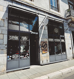 Photo n°10 de Atelier 1937 à Grenoble (Magasin de vêtements western)