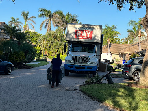 Ray The Mover Logo