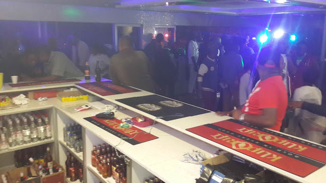 Opinii despre T's Action Bar în Phoenix - Bar