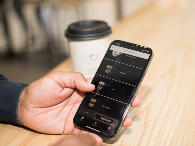 Opinii despre Hudsons (Queensgate Shopping Centre) în Lower Hutt - Coffee shop