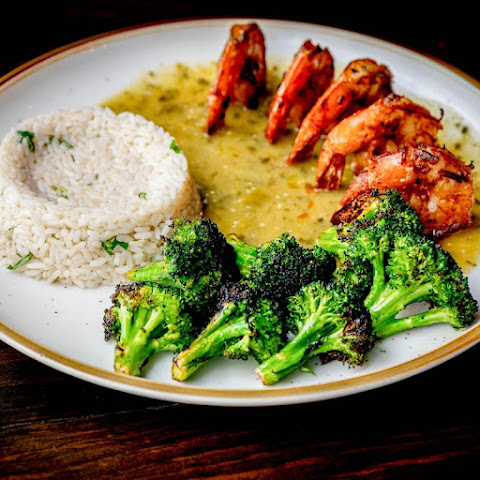 Amuleto Mexican Table by null