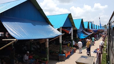 Photos of Daulatganj Railway Station