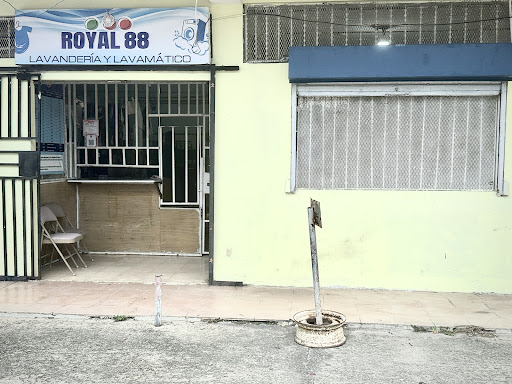 Lavandería Royal 88