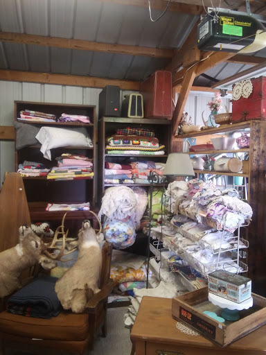 Two Pistols Trading Post Gallery - United States