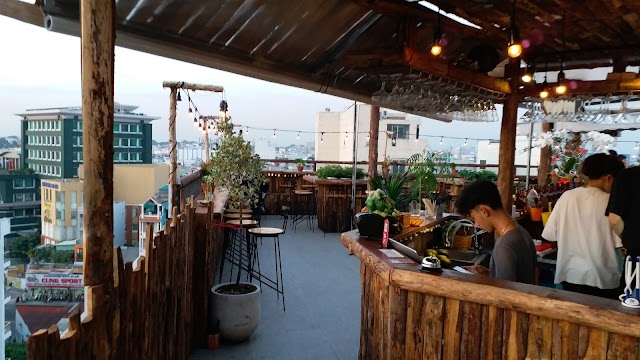 Ráng Chiều Rooftop