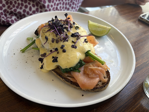 District Five Coffee Roasters - Café Donaustr. 3 - Thumbnail
