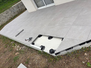 Photo n°1 de ME construction (Pose de Terrasse extérieure Carrelage Sur Plot et bois) à Annemasse (Constructeur de terrasses)