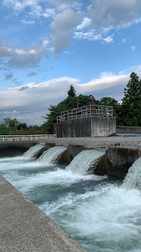 常願寺川沿岸用水土地改良区・両岸分水工