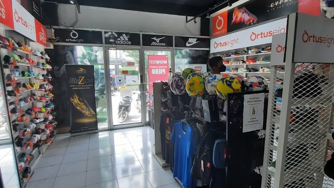 Toko Sepatu Jalan Kaliurang