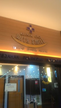 With Smile Dental Clinic, Margo City, Author: Rohmat Hidayatuloh