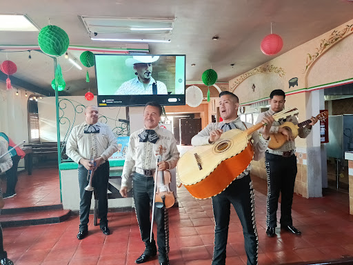 Mariachi "Los Caporales de Tijuana"