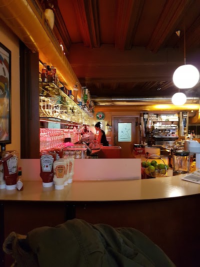Photos of Caf&eacute; Bar Walker