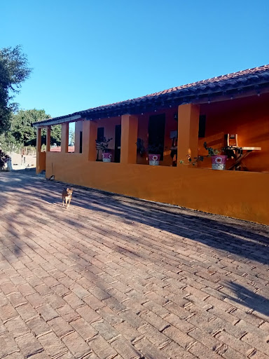 La misión, Clínica - Thumbnail