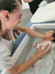 Photo n°4 de Eau_lait_mains à Meythet (Ostéopathe)