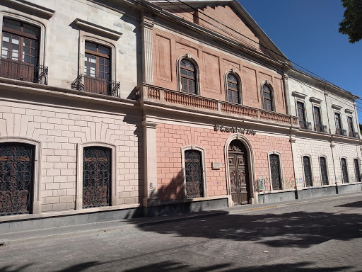 Art Barracks - Visual