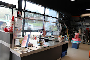 Photo n°8 de E.Leclerc Auto à Royan (Magasin de pneus)