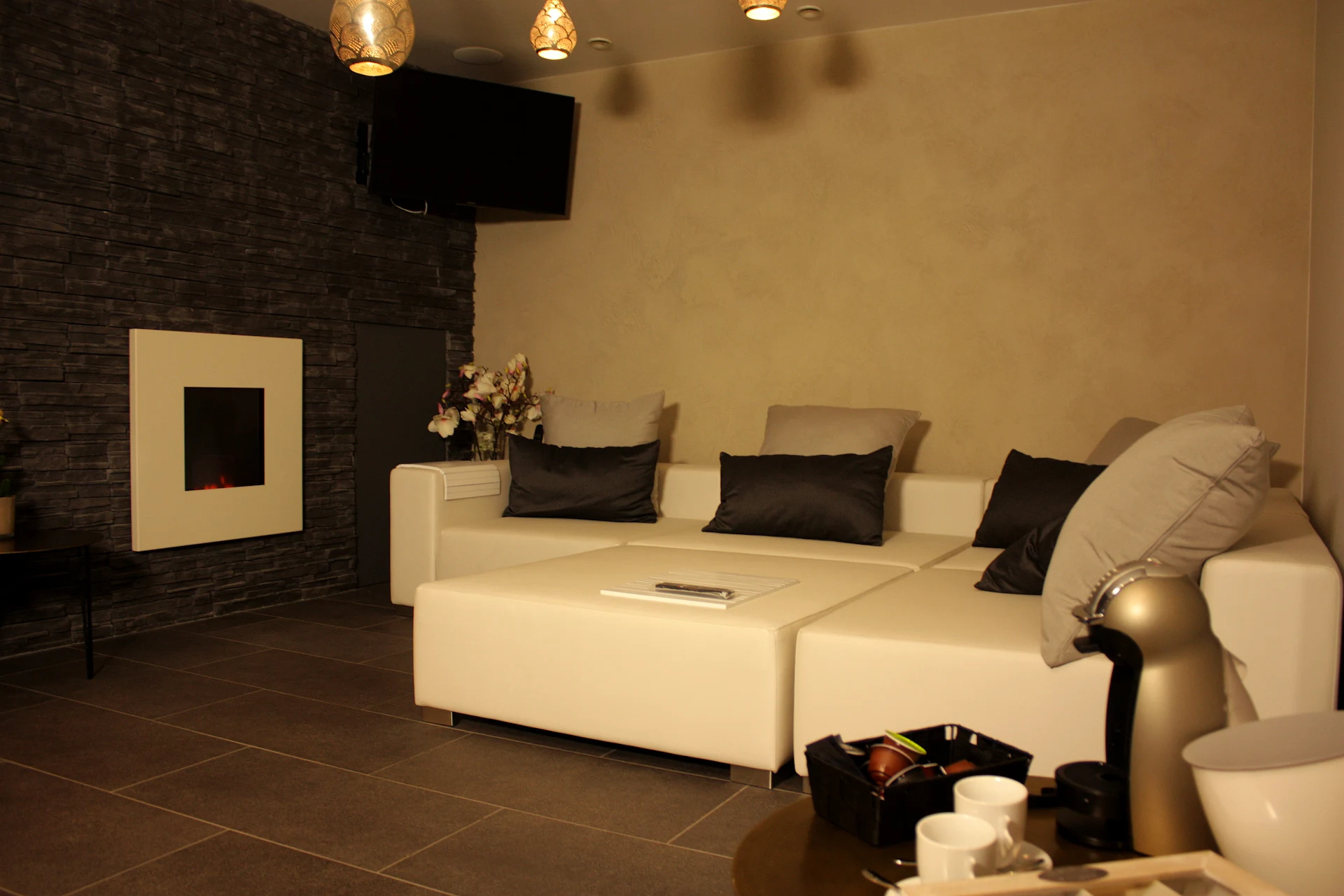 Wellness & Beauty Salon Catlleya