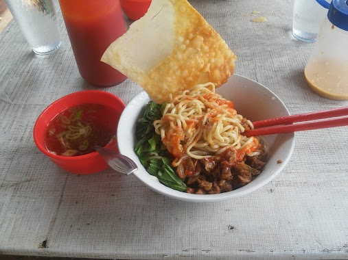 Mie Ayam Ceker Cikunir, Author: Wawan atmadja