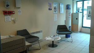 Photo n°3 de LCL Banque et assurance à Luxeuil-les-Bains (Banque d'épargne)