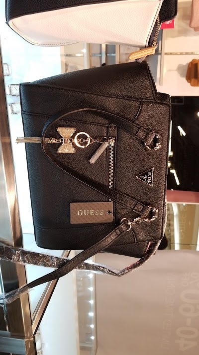 GUESS Factory