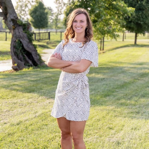 Abby Sparks Realtor-Woods Realty Group - Thumbnail