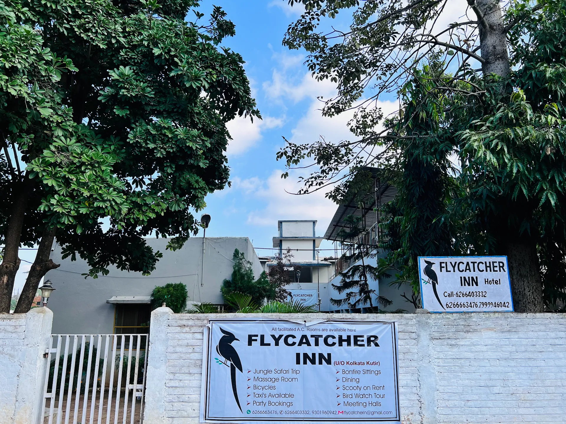 Flycatcher Inn