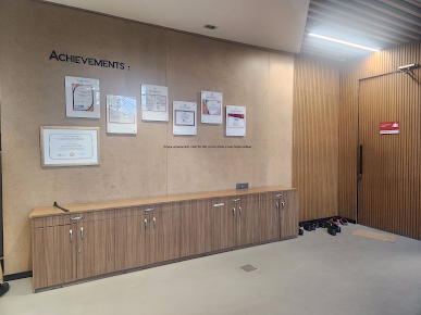 Af1qipmpx0mcknttvlthhmthgzdefuwn2enrgr3nupu9=s387 K No