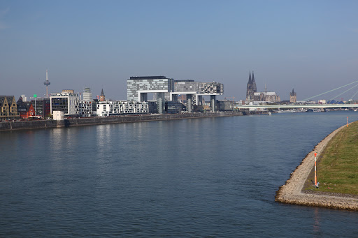 H & W Versicherungsmakler Gesellschaft Köln