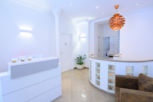 Photo n°7 de Dr Patrick Chelala - Chirurgien Dentiste à Paris (Stomatologue)