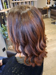 Photo n°2 de Stratosphair - Coiffeur mixte . Barbier . Evénementiel à Montfort-sur-Meu (Barbier)