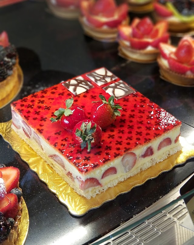 Bonjour French Bakery & Cafe
