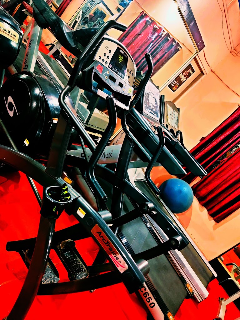 Universal Fitness Gym