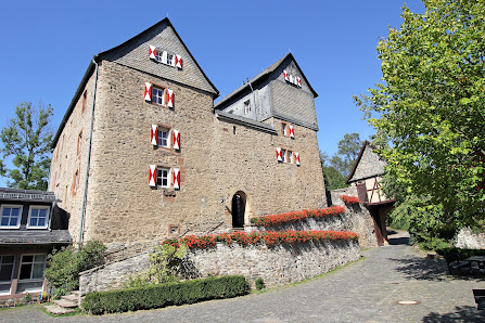 Jugendburg Hessenstein gGmbH Burg Hessenstein 1, 34516 Vöhl, Deutschland