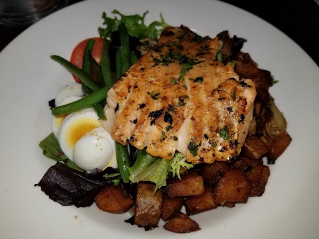 Maxwella Cafe & Bar