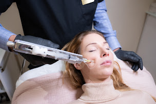 Photo n°10 de Skincare Agency - médecine esthétique à Paris (Clinique dermatologique)