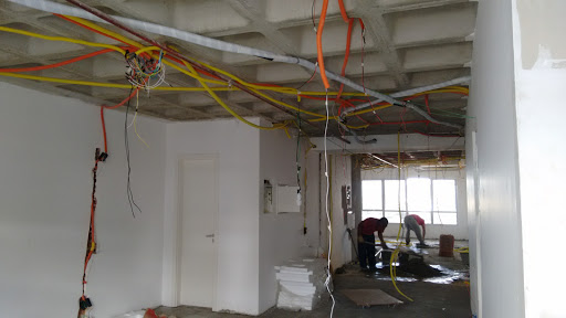 L.A Eletricista Residencial e Comercial