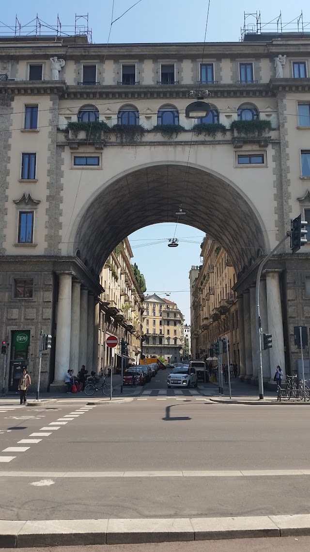 Palazzo della società Buonarroti-Carpaccio-Giotto