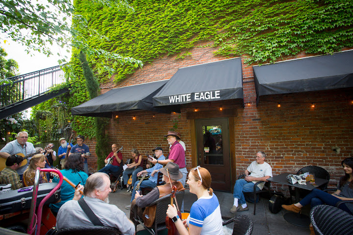 McMenamins White Eagle Saloon & Hotel by null