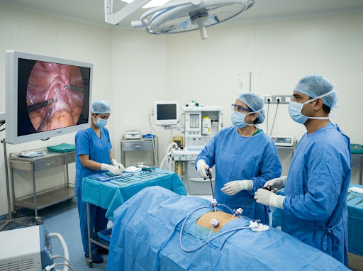 Struggling with fibroids, endometriosis, ovarian cysts or heavy bleeding? Advanced laparoscopic s… post image