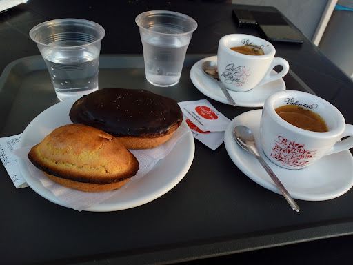Caty Bar - Visual