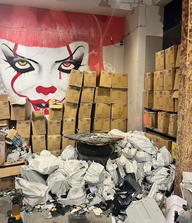 CRASH BOX（クラッシュボックス）