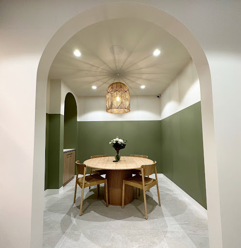 Citron & Slate Salon - Thumbnail