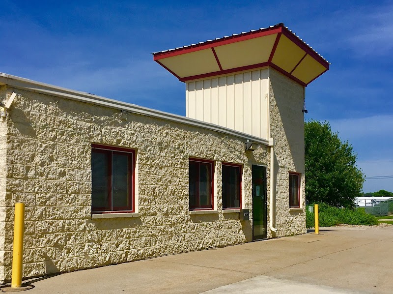 Big Red Self Storage photo 2