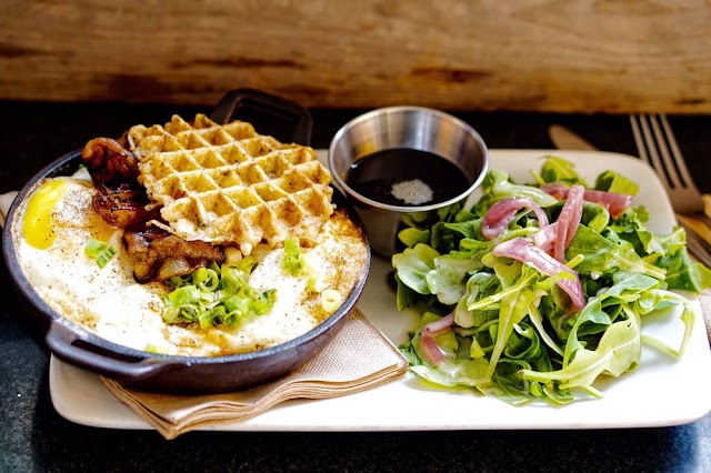 Wafels and Dinges Cafe