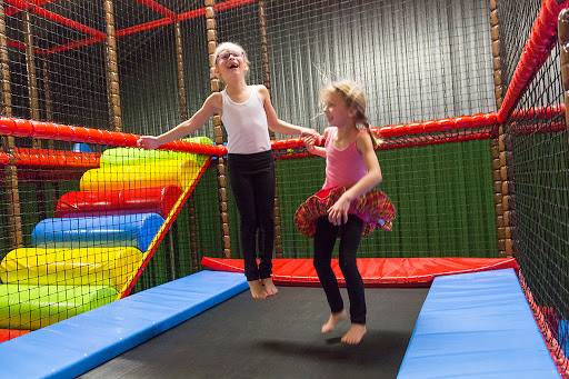 FunZone Dronten (Indoor Speeltuin, Bowling & Squash) - Thumbnail