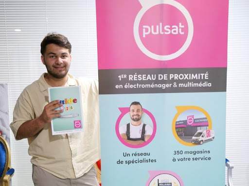 Le service de proximité !!!!

Le Guide Pulsat 2026 n'attend plus que vous !

À la recherche d'un nouveau téléviseur, d'un appareil pour votre cuisine ou d'un équipement multimédia ? Retrouvez dans le Guide Pulsat 2026 une sélection de produits pensés pour simplifier votre quotidien et répondre à toutes vos envies.

Avec les conseils de nos spécialistes et des marques de confiance, il n'a jamais été aussi simple de trouver l'équipement qui vous correspond

Découvrez le Guide Pulsat 2026 dès maintenant dans votre magasins Pulsat Saint Renan ou sur pulsat.fr.

#Pulsat #GuidePulsat2026 #LeVraiConseil #Électroménager #Multimédia #Maison #HighTech #Inspiration