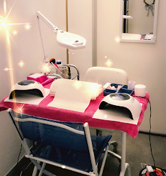 Photo n°1 de R & Nails Coiffure & Onglerie à Bourges (Salon de manucure)