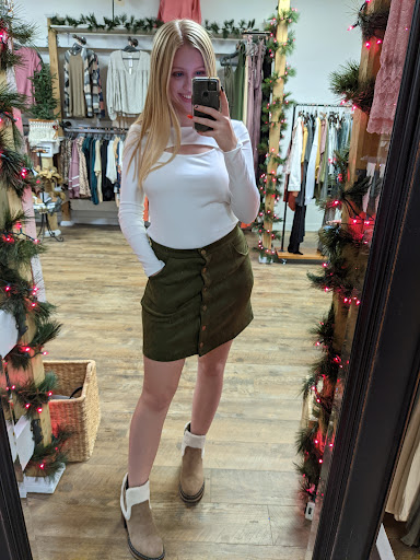 Simply Posh Boutique - Thumbnail