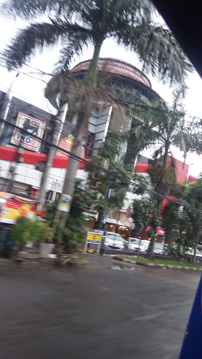 Photos of Super Indo Piset Square Mall